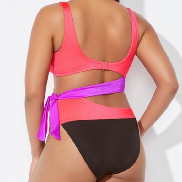 ASHLEY GRAHAM Monokini Swimsuit - Picture 3 of 5